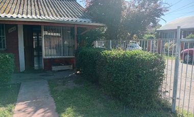 OPORTUNIDAD ÚNICA CASA A PASOS DE METRO, DUOC Y UNIVERSIDAD