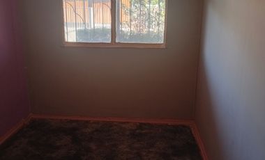 OPORTUNIDAD ÚNICA CASA A PASOS DE METRO, DUOC Y UNIVERSIDAD