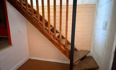 SE VENDE CASA EN COLINA 2H 1B SOLIDA DE DOS PISOS