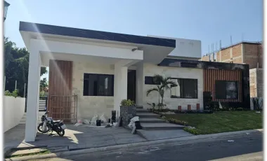 Casa en venta en Lomas de Cocoyoc, Atlatlahucan, Morelos
