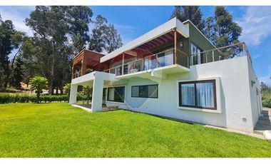 Exclusiva casa en Condominio en Lago Rapel.