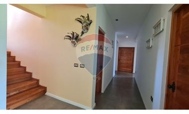 Exclusiva casa en Condominio en Lago Rapel.