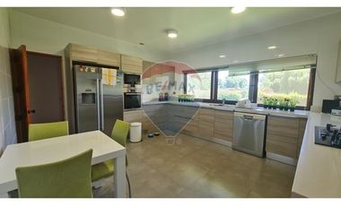 Exclusiva casa en Condominio en Lago Rapel.