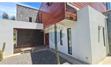 Exclusiva casa en Condominio en Lago Rapel.