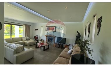 Exclusiva casa en Condominio en Lago Rapel.