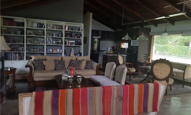 Casa + Anexo + Piscina + Parcela Laguna de Aculeo