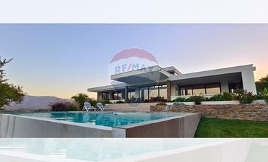 MODERNA CASA CURACAVÍ  LOMAS DEL PUANGUE