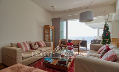 Exclusiva Casa en Jardines del Sur: Vista al Mar y Piscina Privada