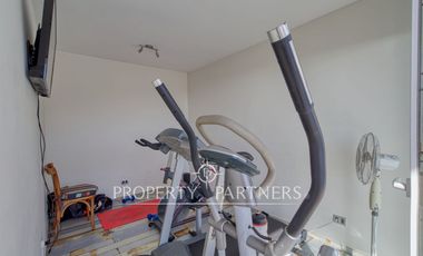 Exclusiva Casa en Jardines del Sur: Vista al Mar y Piscina Privada