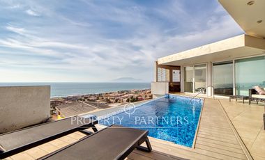 Exclusiva Casa en Jardines del Sur: Vista al Mar y Piscina Privada