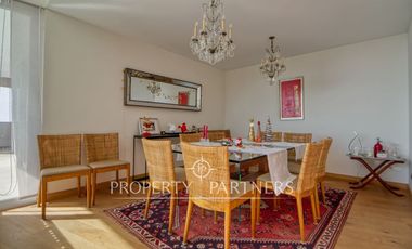 Exclusiva Casa en Jardines del Sur: Vista al Mar y Piscina Privada