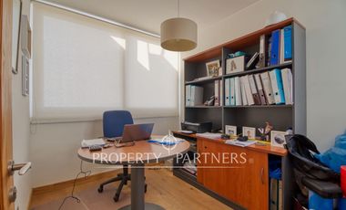 Exclusiva Casa en Jardines del Sur: Vista al Mar y Piscina Privada