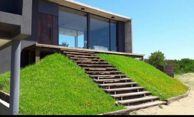 Casa en venta - Costa Esmeralda - Amoblada