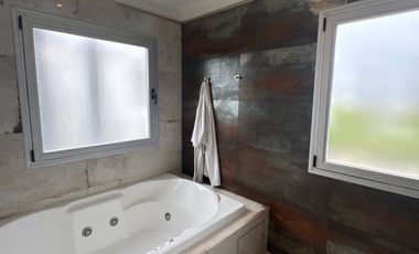 Casa - Greenville Polo & Resort