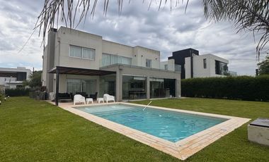 Casa - Greenville Polo & Resort