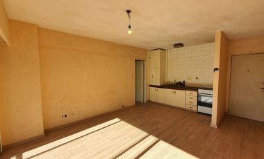 Departamento de 2 ambientes en Lomas de Zamora Oeste amplio balcon