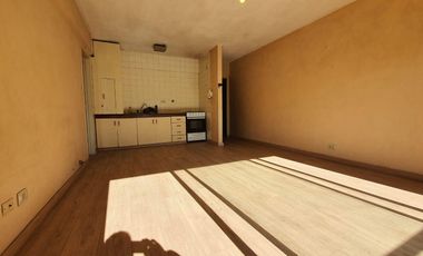 Departamento de 2 ambientes en Lomas de Zamora Oeste amplio balcon