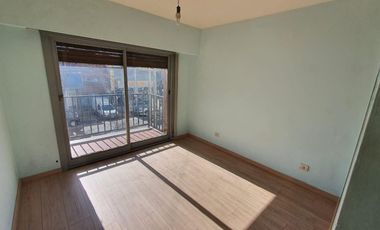 Departamento de 2 ambientes en Lomas de Zamora Oeste amplio balcon