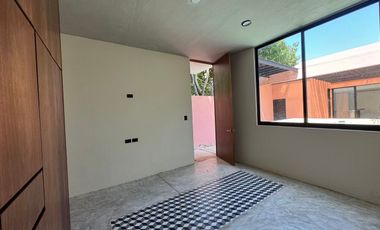 Casa  en venta de una planta con garage, Centro Mérida Yucatán