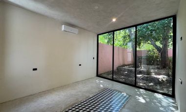 Casa  en venta de una planta con garage, Centro Mérida Yucatán