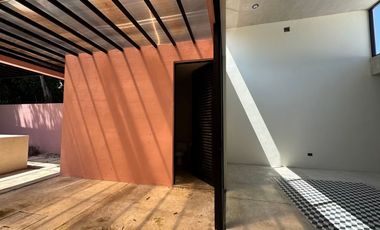 Casa  en venta de una planta con garage, Centro Mérida Yucatán