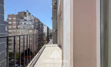 Depto 3 amb al frente con balcón. Reciclado y completamente equipado / Zona centro