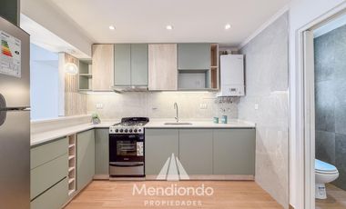 Depto 3 amb al frente con balcón. Reciclado y completamente equipado / Zona centro