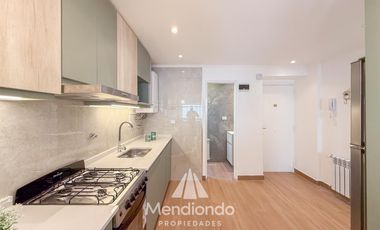 Depto 3 amb al frente con balcón. Reciclado y completamente equipado / Zona centro