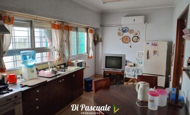 Venta Casa 5 Ambientes con Parque - Moreno Norte