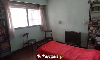 Venta Casa 5 Ambientes con Parque - Moreno Norte