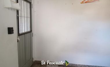 Venta Casa 5 Ambientes con Parque - Moreno Norte