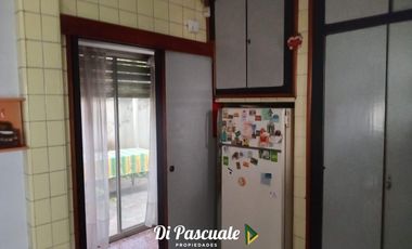 Venta Casa 5 Ambientes con Parque - Moreno Norte