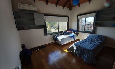 Casa 5 dormitorios, lote 1600m2, 537m2 construidos  - Funes Hills - San Marino