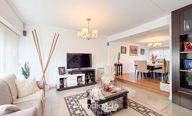 Casa 5 ambientes con cochera y Quincho en Güemes (Stella Maris)