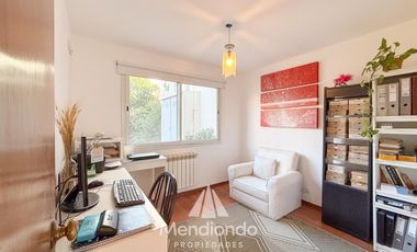 Casa 5 ambientes con cochera y Quincho en Güemes (Stella Maris)