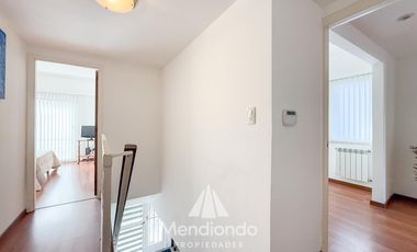 Casa 5 ambientes con cochera y Quincho en Güemes (Stella Maris)