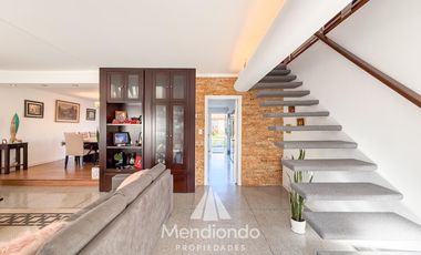 Casa 5 ambientes con cochera y Quincho en Güemes (Stella Maris)