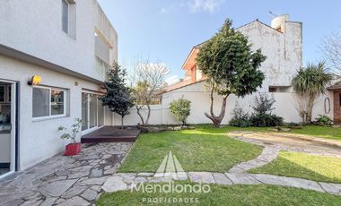 Casa 5 ambientes con cochera y Quincho en Güemes (Stella Maris)