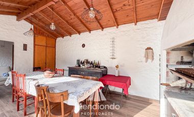 Casa 5 ambientes con cochera y Quincho en Güemes (Stella Maris)
