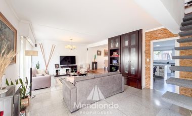 Casa 5 ambientes con cochera y Quincho en Güemes (Stella Maris)