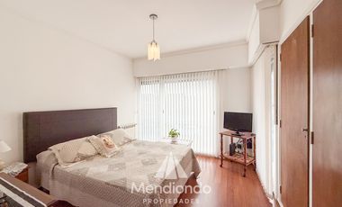 Casa 5 ambientes con cochera y Quincho en Güemes (Stella Maris)