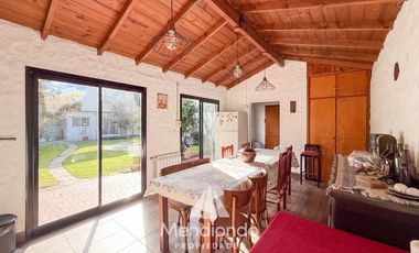 Casa 5 ambientes con cochera y Quincho en Güemes (Stella Maris)