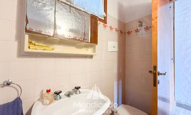 Casa 5 ambientes con cochera y Quincho en Güemes (Stella Maris)