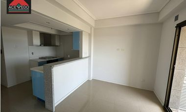 Departamento 4 ambientes al frente en Acrópolis IX- Portela 146