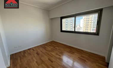 Departamento 4 ambientes al frente en Acrópolis IX- Portela 146