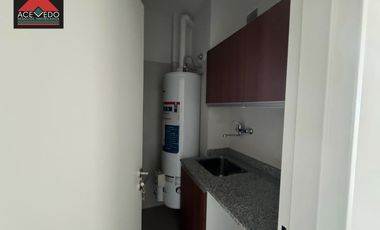 Departamento 4 ambientes al frente en Acrópolis IX- Portela 146