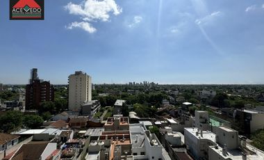 Departamento 4 ambientes al frente en Acrópolis IX- Portela 146