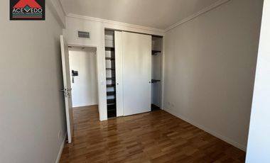 Departamento 4 ambientes al frente en Acrópolis IX- Portela 146