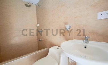 VENTA DE CASA AMPLIA EN LOS ARTES – CALLE BASADRE Y FORERO, TACNA