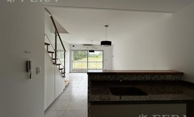 Venta de departamento tipo duplex en Guillermo E Hudson